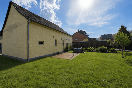 Wohnung zum Kaufen in Grevenbroich 195.000,00 € 149 m²