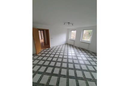 Ruhige 2-Raum-Wohnung zu vermieten - Burg