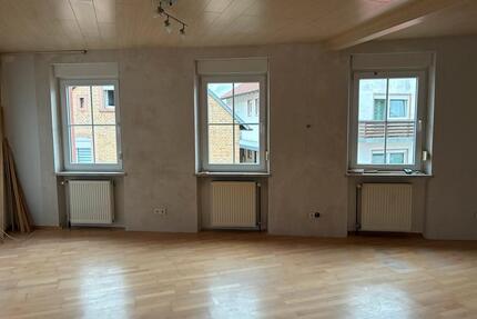 Wohnung zu vermieten - 750,00&nbsp;EUR Kaltmiete, ca.&nbsp; 60,00&nbsp;m&sup2; in Albersweiler (PLZ: 76857)