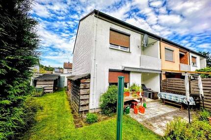 Charmantes Reiheneckhaus mit wunderschönem Garten, Garage und Stellplatz - Lauf an der Pegnitz Kotzenhof