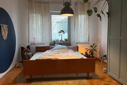 Nachmieter für helle 4 Zimmer Wohnung im Altbau in Bonn Beuel