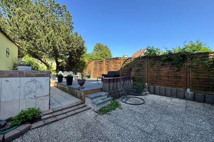 Haus zum Kaufen in Bad Gandersheim 320.000,00 € 320 m²
