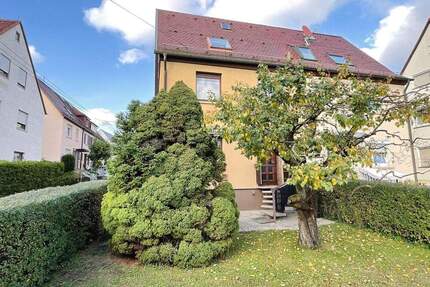 Nette Doppelhaushälfte in Stuttgart-Luginsland sucht neue Besitzer!