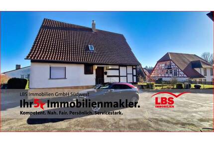 1 Familien Fachwerkhaus mit Bauland und Garten in Ölbronn-Dürrn