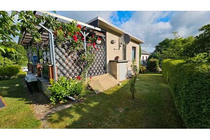 Godern am See Pinnow Bungalow Ferienhaus Gartenhaus 38m² massiv