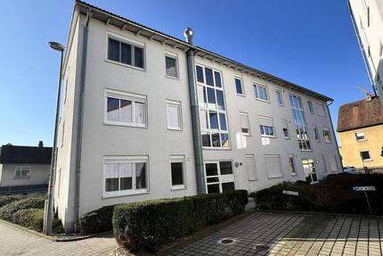 gepflegte 2-Zimmer-Wohnung zum Sofortbezug! - Neustadt/Aisch