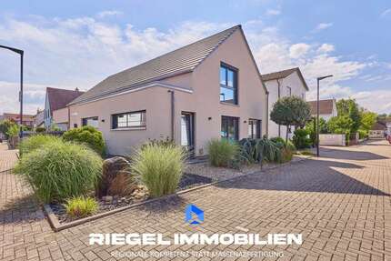 Haus zum Kaufen in Lingenfeld 765.000,00 € 150 m²