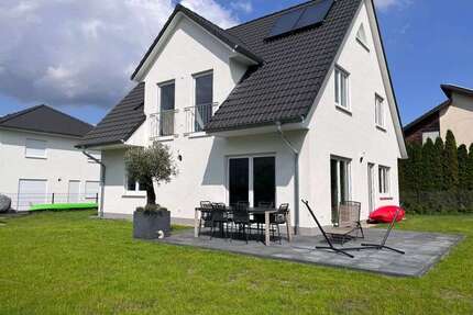 Haus zum Mieten in Berlin 3.234,00 € 154 m²