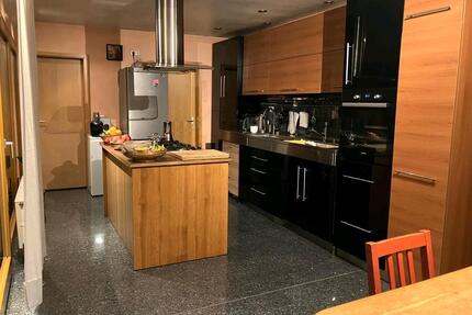 5,5 ZKB Keller,Parkplatz, Dachboden,Sauna,Wintergarten,Terrasse - Kusel