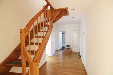 Wohnung zum Mieten in Berlin 1.926,49 € 143.34 m²