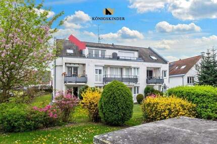 SOFORT FREI! Herrliche 3-Zi.-DG ETW, fantastische Deckenhöhe, gr.TL-Bad, Balkon, Garage & Stellplatz - Pliezhausen / Gniebel