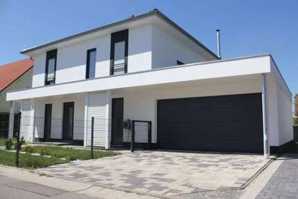 Haus zum Kaufen in Borna 339.030,00 € 137 m²