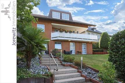 Sehr gepflegtes und saniertes Einfamilienhaus mit Einliegerwohnung in Hanglage von Bi-Brackwede - Bielefeld