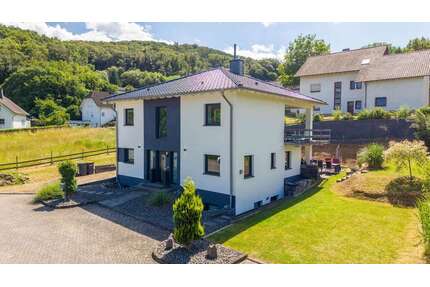 Haus zum Kaufen in Gönnersdorf 545.000,00 € 220 m²