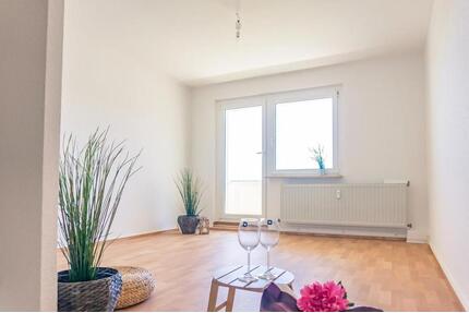 3-Raum-Wohnung mit Balkon nahe Eissportzentrum - Chemnitz Borna-Heinersdorf