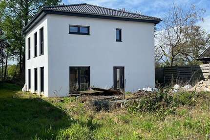 Haus zum Kaufen in Neuenhaus 207.000,00 € 142 m²