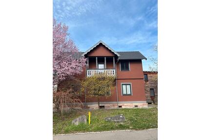 3,5 Zimmer Wohnung mit EBK, Stellplatz und Gartennutzung - Schmalkalden