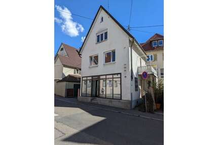 Haus zum Mieten in Fellbach 3.000,00 € 130 m²
