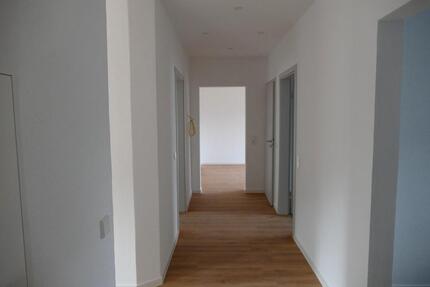 kernsanierte 3 Zimmerwohnung - 1.270,00&nbsp;EUR Kaltmiete, ca.&nbsp; 98,30&nbsp;m&sup2; in Nürtingen (PLZ: 72622)