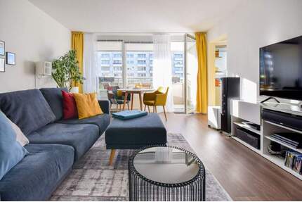 AIGNER - Sanierte 2-Zimmer-Wohnung mit 2 Balkonen in Oberschleißheim