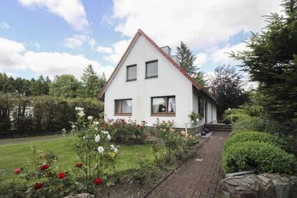 Erholung im Freien: EFH mit Loggia, Terrasse und Garten inkl. Werkstatt in Timmaspe