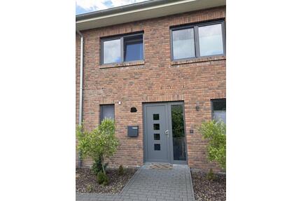 Modernes, neuwertiges und familienfreundliches Reihenmittelhaus (KfW 40) in Schinkel - Gettorf