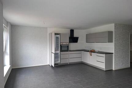 Neuwied 3,5 Zimmer mit Balkon - 1.000,00&nbsp;EUR Kaltmiete, ca.&nbsp; 75,00&nbsp;m&sup2; in Bendorf (PLZ: 56170)