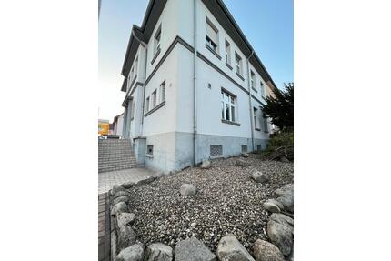 Haus zum Kauf - 450.000,00&nbsp;EUR Kaufpreis, ca.&nbsp; 350,00&nbsp;m&sup2; in Völklingen (PLZ: 66333)