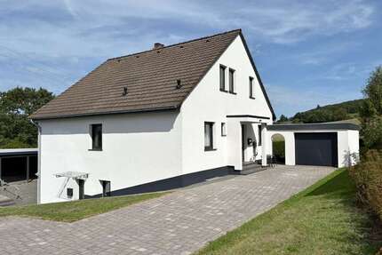 Haus zum Kaufen in Pronsfeld 390.000,00 € 195 m²