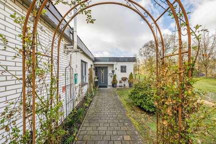 Haus zum Kaufen in Edemissen OT Oedesse 399.000,00 € 192.99 m²