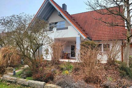 Einfamilienhaus mit großem Grundstück, provisionsfrei - Wassertrüdingen