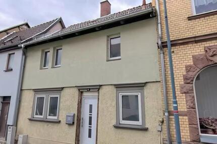 Einfamilienhaus in Kranichfeld - 140.000,00&nbsp;EUR Kaufpreis, ca.&nbsp; 80,00&nbsp;m&sup2; in Kranichfeld (PLZ: 99448)