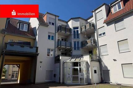 Modernes Wohnen in zentraler Lage - gepflegte ETW mit Balkon, Tiefgarage und EBK - frei werdend - - Gotha