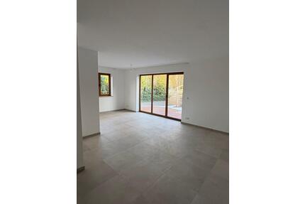 Frisch renovierte 2,5-Zimmer-Erdgeschosswohnung - Kirchlinteln