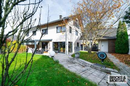 Exklusive Doppelhaushälfte in Südwestlage am Wörthsee, hochwertig, energieeffizient mit Dachstudio - Wörthsee / Etterschlag