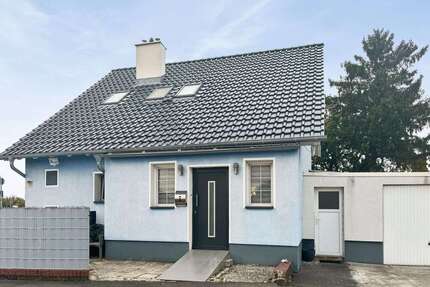 Haus zum Kaufen in Düren 215.000,00 € 119 m²