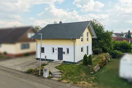 Haus zum Kaufen in Neustetten 498.000,00 € 110.4 m²