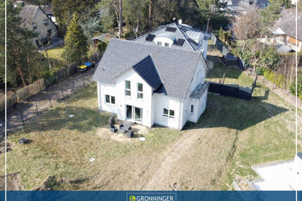Neuwertiges, lichtdurchflutetes 6-Zi.-Einfamilienhaus Stilvolles Wohnen mit ca. 1.008 m² Garten - Seevetal / Maschen Horst