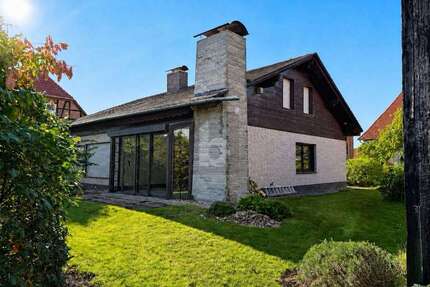 Haus zum Mieten in Harsum 1.690,00 € 230 m²