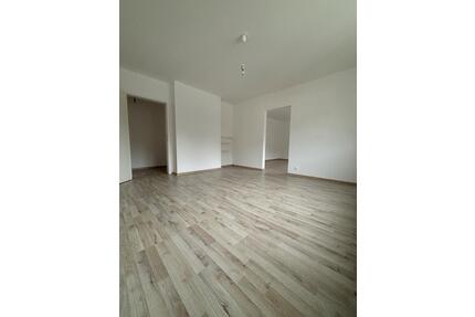 Sanierte 4 Zimmer DG-Wohnung in Hagen Wehringhausen - Dortmund Hörde