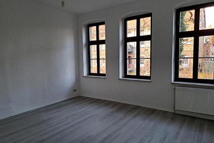 Helle, ruhige Wohnung ca 80 qm Promenadenring Zentrum - Aschersleben
