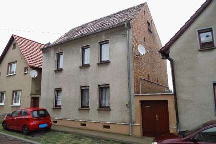 Haus zum Kaufen in Klostermansfeld 39.000,00 € 107 m²