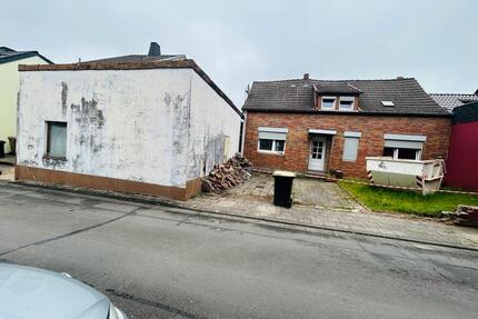 Großer Grundstück mit Altbau zu verkaufen - Kerpen