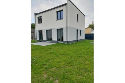 Independent House Available for Corporate, Airport office - Berlin Treptow-Köpenick