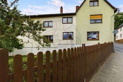 Haus zum Kaufen in Usingen 295.000,00 € 271 m²