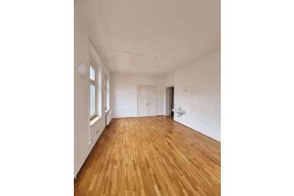 Wohnung zum Mieten in Halle (Saale) 300,00 € 28 m²