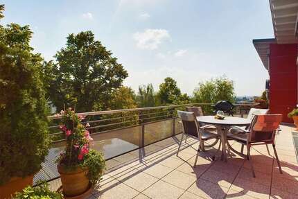 Wohnung zum Kaufen in Wiesbaden 1.300.000,00 € 201 m²