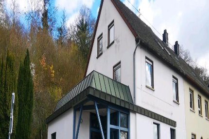 Provionsfrei: Vielseitiges Wohn - und Geschäftshaus - Herrstein