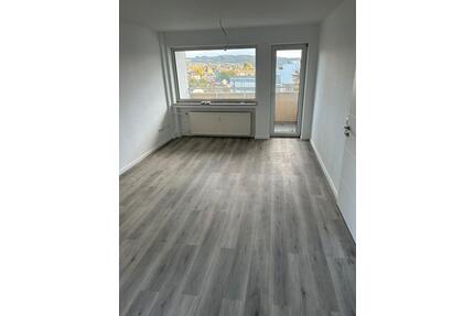 3 Zimmer Wohnung komplett saniert in 42277 Wuppertal zu vermieten