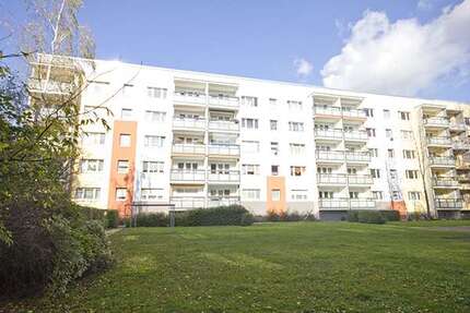 Wohnung zum Mieten in Halle (Saale) 328,00 € 50.48 m²